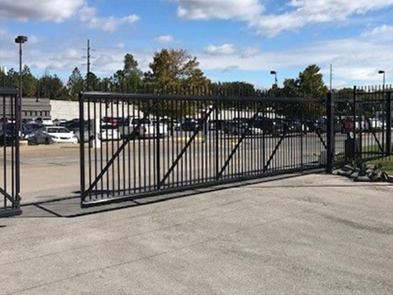 Sand Springs Oklahoma commercial fencing contractor