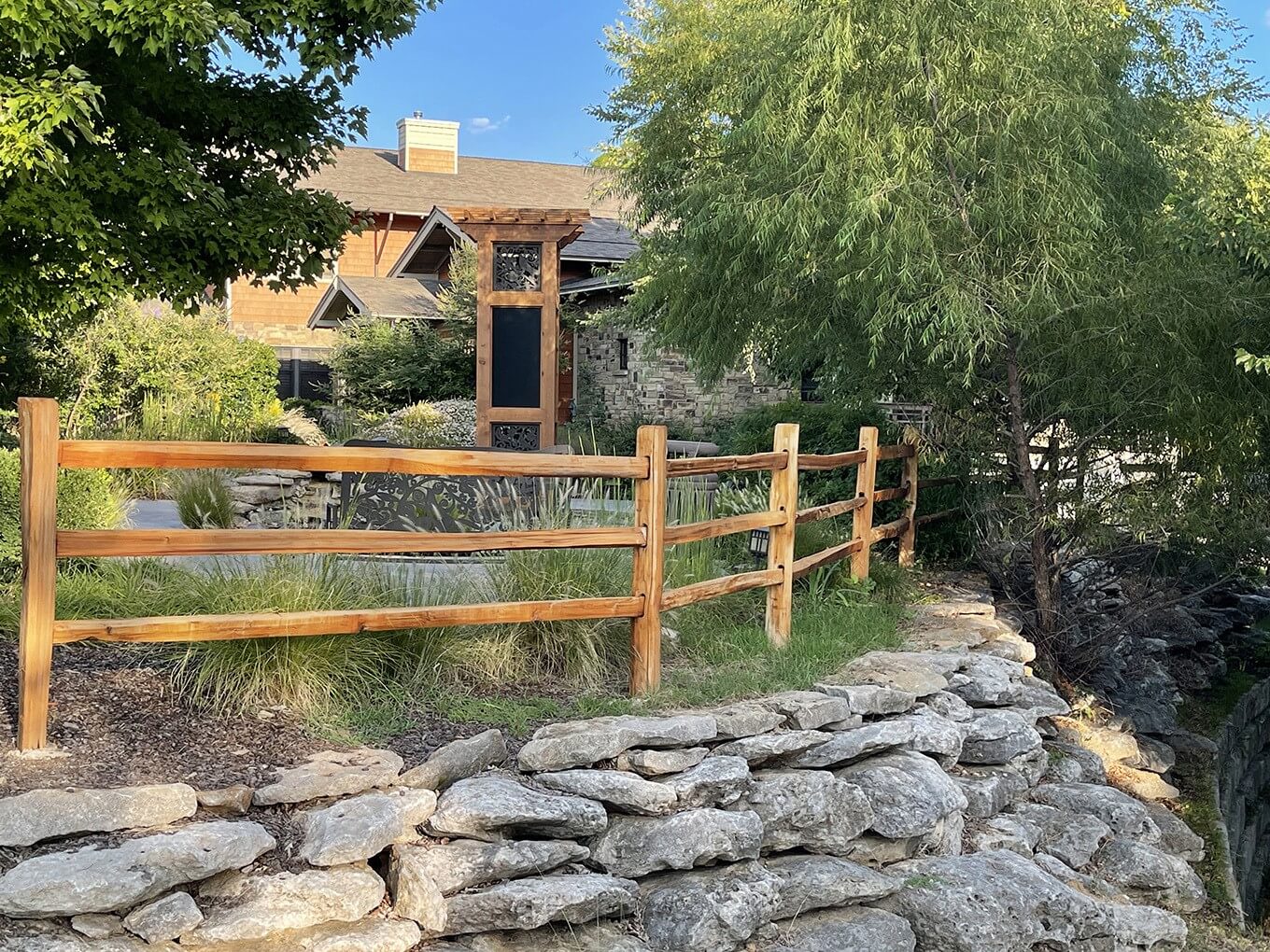 Residential Privacy Fences — Rustic Fence, image size:1360x1020