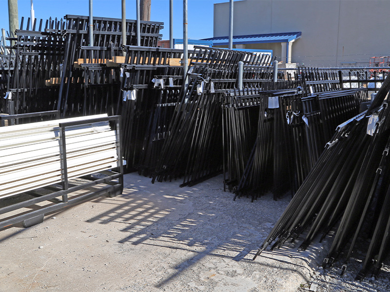 Aluminum, chain link, vinyl and wood fence material sales in Tulsa, Oklahoma. 